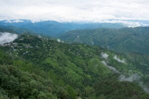 beginner friendly hill stations in India with peaceful mountain landscape and no crowds