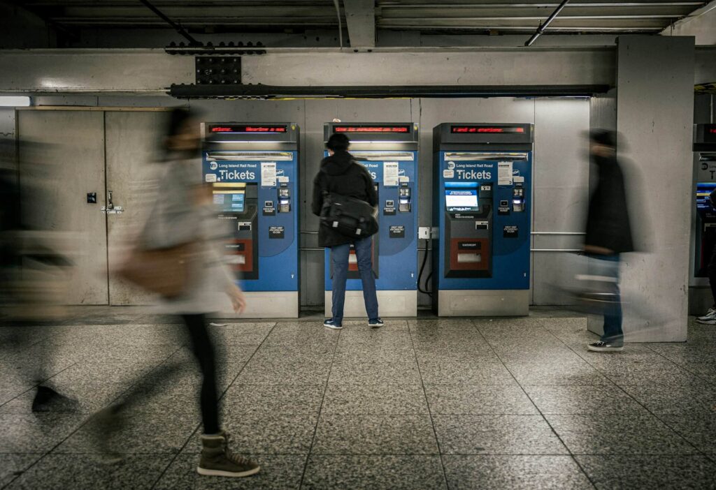 traveler using card
