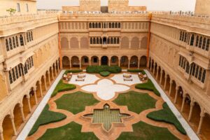 where to stay in India