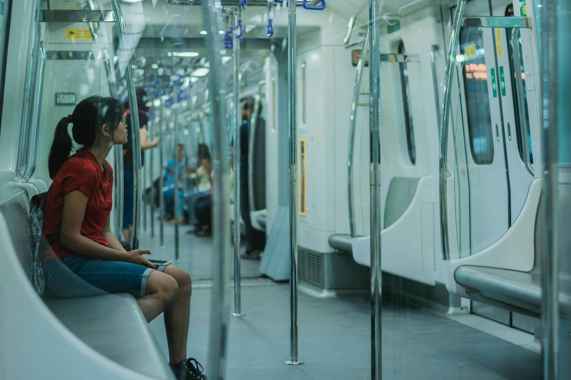 How to Stay Safe on Public Transport as a Woman