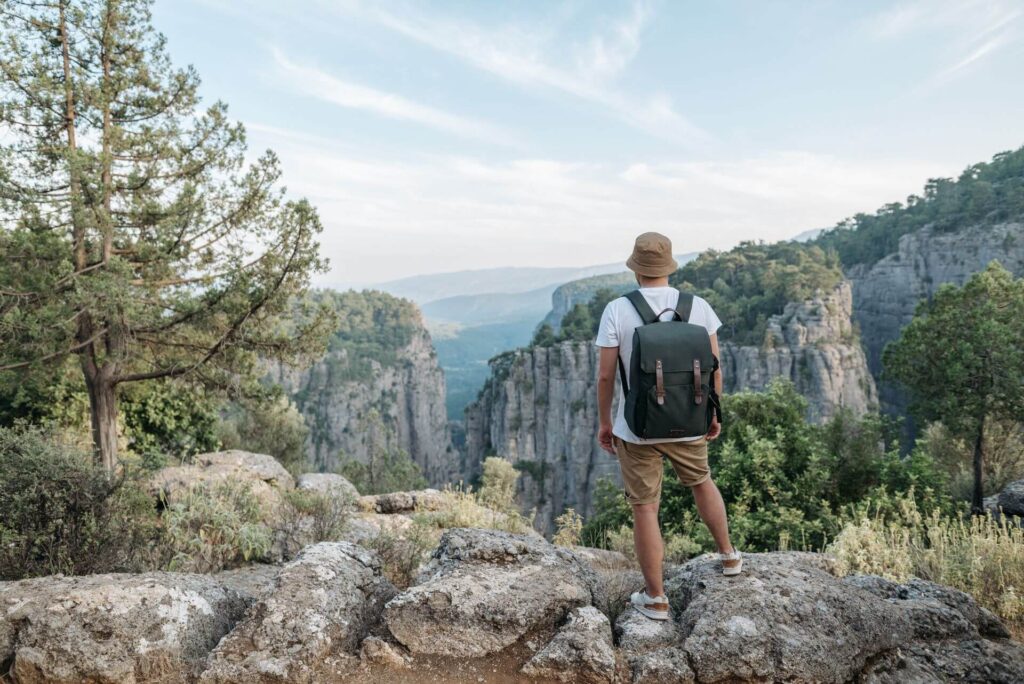 Traveler with secure daypack